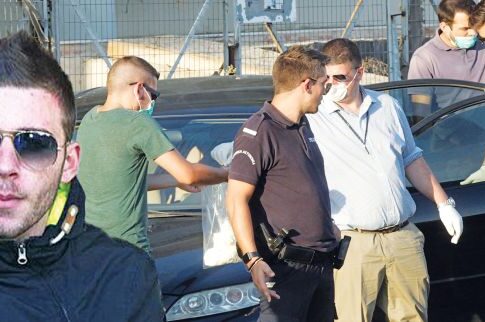 Κατάρες και «ντου» στη δίκη για τον φόνο του φοιτητή Θ. Γαλαζούλα