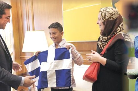 «Τείχος» Τσιάρτα για τη σημαία