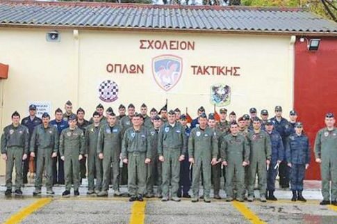 Οι 32 νέοι «Top Gun» της Πολεμικής Αεροπορίας