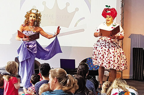 Απίστευτο! Drag queens δασκάλες σε νηπιαγωγείο