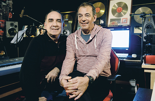 ΤΕΤ Α ΤΕΤ • Με τον Αλκίνοο Μπουνιά