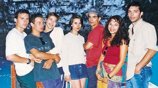 ΤΟΤΕ Από αριστερά: Δημήτρης Αλεξανδρής, Γιώργος Πυρπασόπουλος, Αγγελική Δημητρακοπούλου, Βίκυ Βολιώτη, Κωνσταντίνος Μαρκουλάκης, Χριστίνα Αλεξανιάν, Αλκις Κούρκουλος