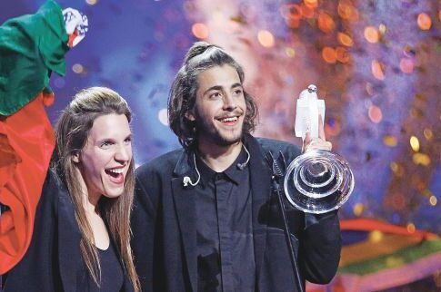 Πρόωρα Χριστούγεννα για το νικητή της Eurovision