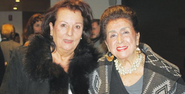 Η Βάσω Καζαντζίδη με τη μητέρα της Μιμής Ντενίση