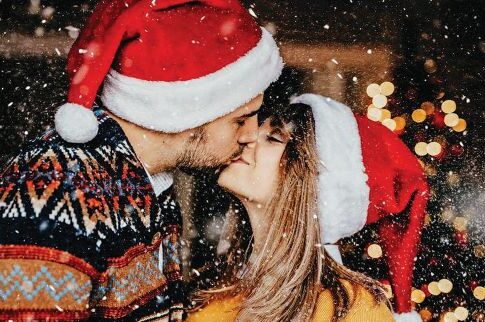 christmas-couple-marleying
