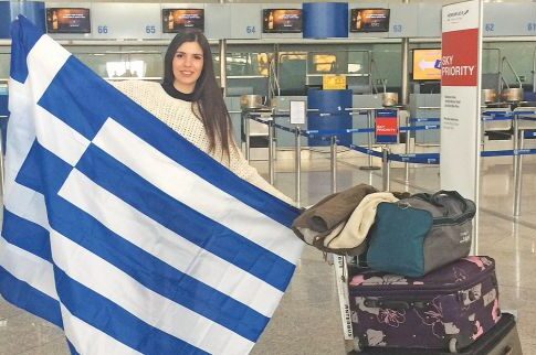Η κούκλα Ιωάννα Γίτση «πέταξε» για Κίνα όπου θα διεκδικήσει παγκόσμιο στέμμα ομορφιάς