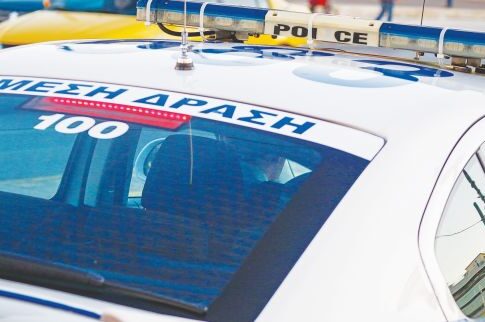 Γυναίκα μόνη στην Πάτρα κάλεσε την Αμεση Δράση για να της βρει σύντροφο!