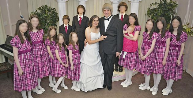 482c894e00000578-5272703-two_parents_have_been_arrested_after_13_of_their_children_were_f-a-44_1516058496228