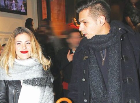 H Μποφίλιου στο θέατρο παρέα με το αμόρε της!