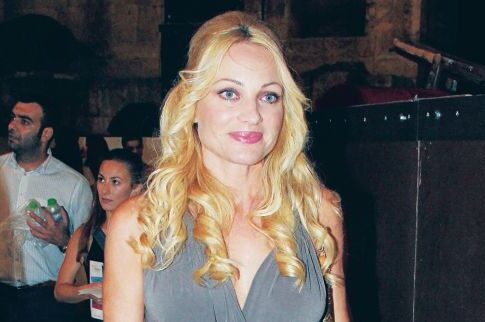 Εξω φρενών η Τζένη Ιωακειμίδου από τη συμπεριφορά αστυνομικών