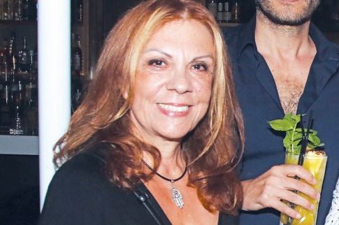 «Βρέχει έρωτα» για τη Ρένα Ρίγγα