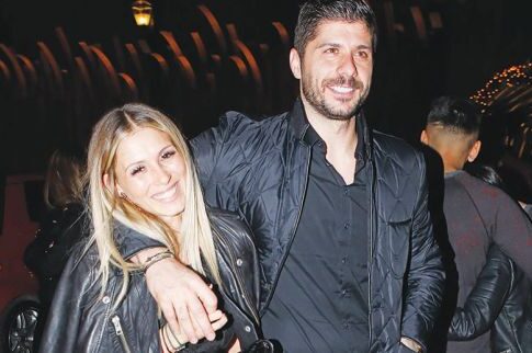 Σκύλος άρπαξε το παντελόνι του Μιχάλη Σηφάκη