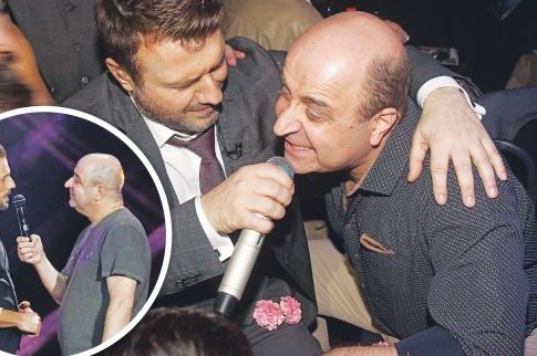 Εδωσε one Mark show στα μπουζούκια