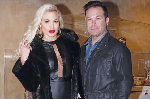 Παναγιώταρου με sexy φόρεμα