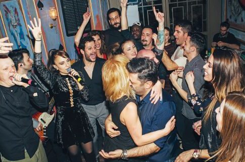 Γενέθλια με τη νυν και την πρώην του!