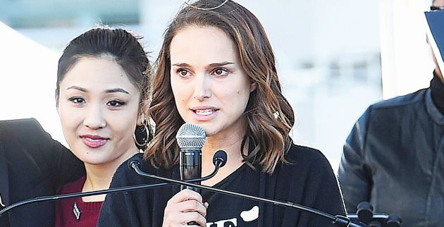 se_kyklo_485ffc2b00000578-5293435-natalie_portman_told_thousands_at_the_la_women_s_march_that_at_t-a-51_1516502776618