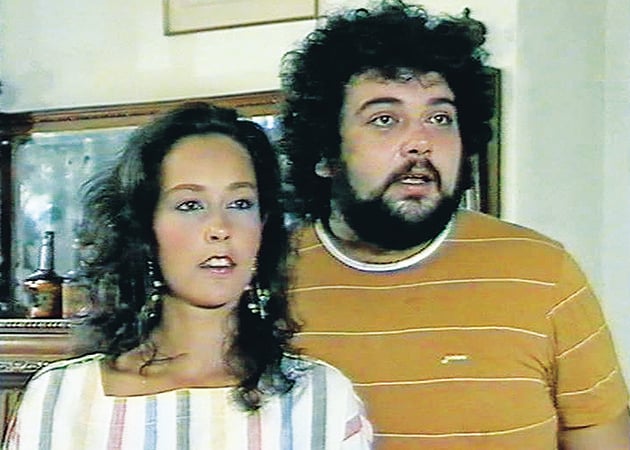 ΑΔΕΛΦΙΑ • Ο Στηβ Ντούζος με την Τέτα σε σκηνή από ταινία