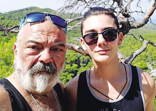 Μαζί με τον γιο του Ανδρέα