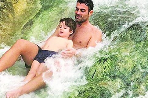 Στα λουτρά με τον Χανταμπάκη junior