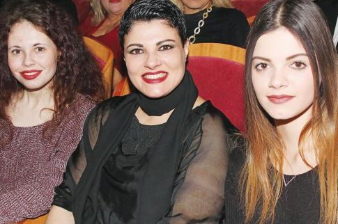 Οι κόρες της Τάνιας Τρύπη μαγνήτισαν τα φλας