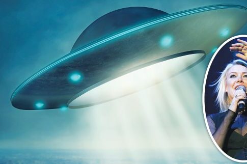 Κιμ Γουάιλντ: «Είδα UFO στον κήπο του σπιτιού μου»
