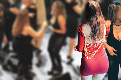 Τσιφτετέλια στην πίστα από sexy αστυνομικίνες