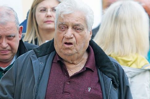 Ελεύθερος ο παππούς που πυροβόλησε τους ληστές στη Γλυφάδα