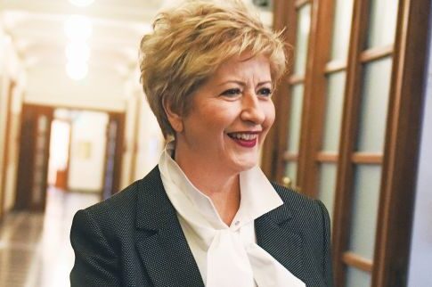 «Βράχος» στον ανασχηματισμό η υπουργός Μακεδονίας - Θράκης