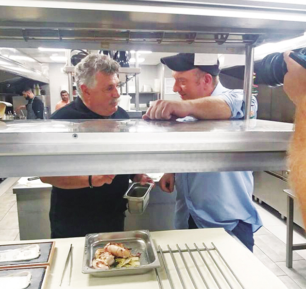 ΜΑΓΕΙΡΕΣ • Με τον Λευτέρη Λαζάρου, που εκτιμά πολύ