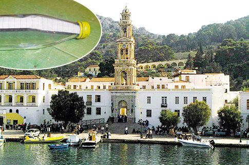 Το κύμα ξέβρασε στην Αμαλιάδα μπουκάλι με παράκληση στον Αρχάγγελο Μιχαήλ τον Πανορμίτη