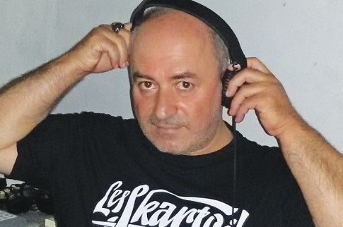 «Εφυγε» για τα decks του παραδείσου ο Πατρινός dj Μαρίνης Τσάγκλας