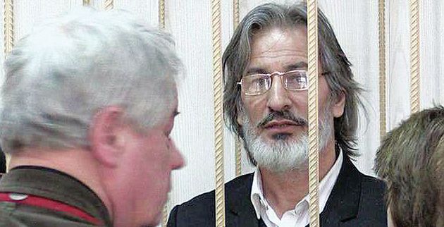 4ac7ba3b00000578-5572707-mukhtar_gusengadzhiev_in_court_the_contortionist_has_been_jailed-a-1_1522754382545