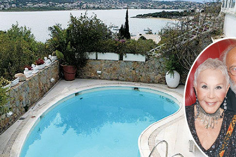 Ρώσος κροίσος «φλερτάρει» με τη βίλα της Ζωίτσας