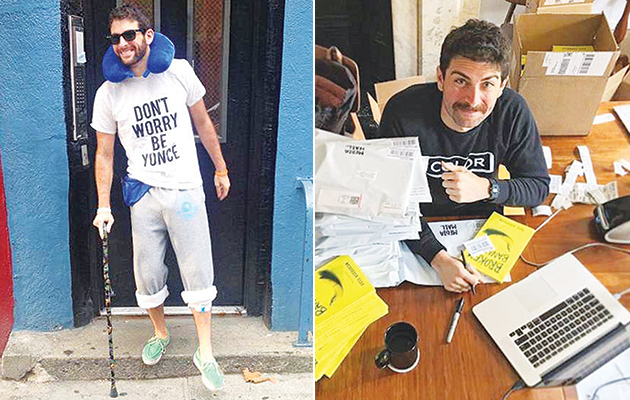 Αριστερά: Με μπαστούνι μετά το χειρουργείο. Δεξιά: Υπογράφει αντίτυπα του έργου του