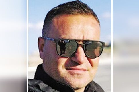 Λιμενικός για φίλημα! Βρήκε πορτοφόλι και το επέστρεψε