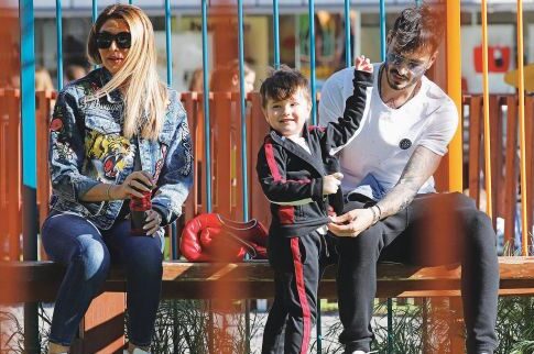 Γκέντσογλου - Ηλιάδη: Σε παιδική χαρά με το αγγελούδι τους