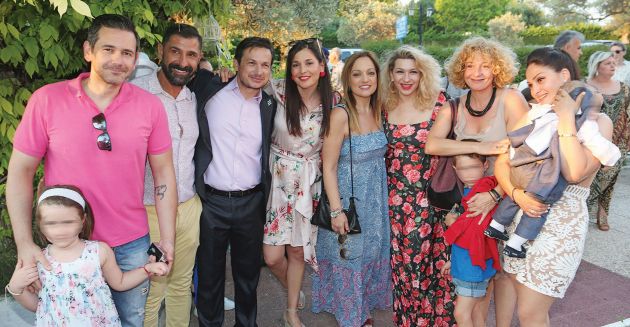 ΑΠΟ ΑΡΙΣΤΕΡΑ: Στέλιος Πετράκης, Δημήτρης Καμπόλης, Σταύρος Νικολαΐδης, Βαλέρια Κουρούπη, Ελένη Καρακάση, Ασπασία Κοκόση, Φαίδρα Δρούκα, Γιώτα Ζαρμακούπη