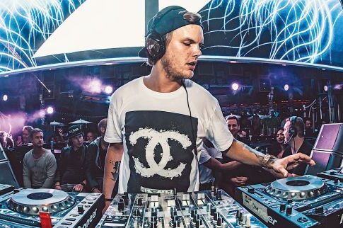 O dj Avicii «έφυγε» από  ακατάσχετη αιμορραγία