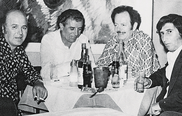 Με τους Κατσαρό, Μπιθικώτση και Τσιτσάνη