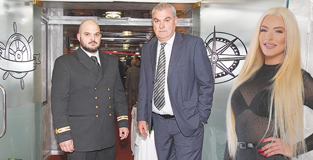Ο γιος του εφοπλιστή Λεβεντάκη σε πιπεράτο reality με καυτές σκηνές | Espresso