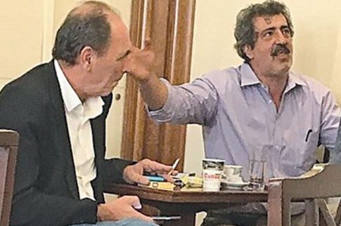 Stop στα «φουγάρα» της Βουλής