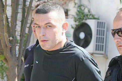 Ο Αλβανός Αλκέτ Ριζάι «έλουσε» με βρισιές την έδρα του δικαστηρίου στη Λαμία
