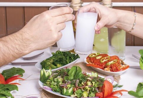 Ουζάκι και τσίπουρο σε τιμή πανάκριβου malt ουίσκι!