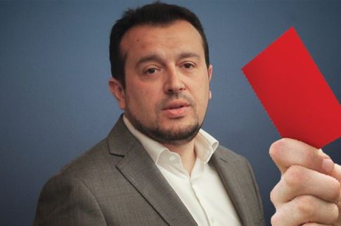 ΚΟΚΚΙΝΗ ΚΑΡΤΑ: Στον Νίκο Παππά