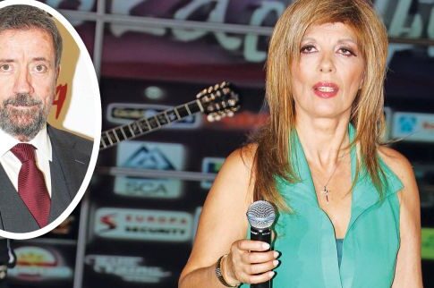 Πυρά από την Κατερίνα Στανίση! «Δεν με καλεί στην εκπομπή του ο Σπύρος Παπαδόπουλος επειδή τραγούδησα στην Πάνια»