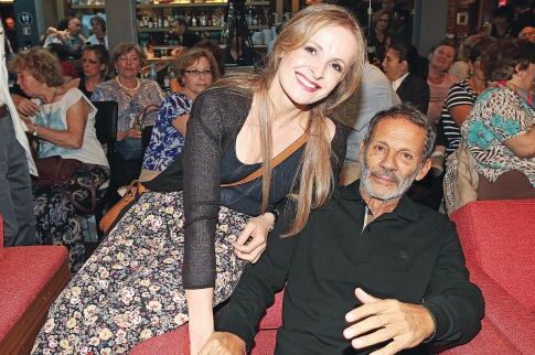 Σταύρος Ξαρχάκος και Ηρώ Σαΐα full in love στην παρουσίαση της νέας δισκογραφικής δουλειάς του