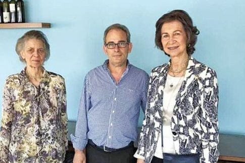 Ντάκος και ντολμαδάκια για τη βασίλισσα Σοφία!