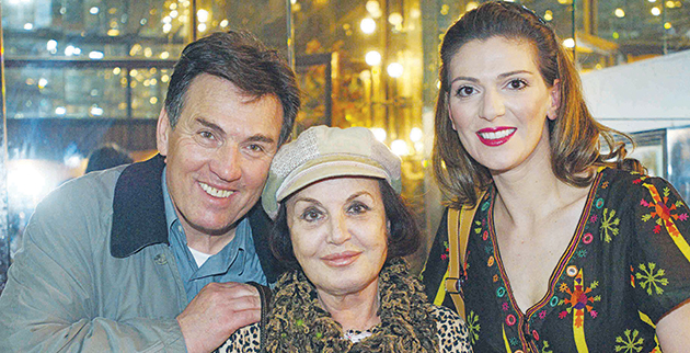 Με τη Σμαρούλα Γιούλη και τη Θεοδώρα Σιάρκου