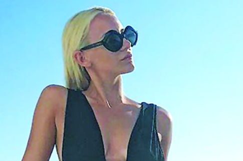 Η Γκουγκούση παίζει μπάλα μόνη της