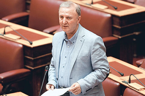«Ποντικοί» έγδυσαν βουλευτή του ΣΥΡΙΖΑ